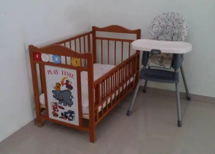 Terrace House Near Stulang Laut Ciq Midvalley Ksl For 7Pax