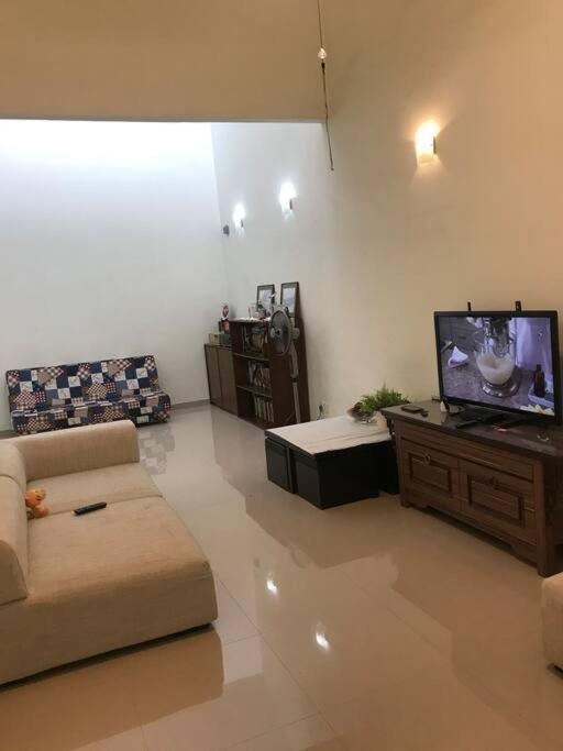 Terrace House Near Stulang Laut Ciq Midvalley Ksl For 7pax Holiday home